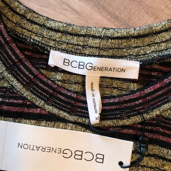 BCBG pullover tunic, burgundy, gold stripe, XS - Picture 4 of 7